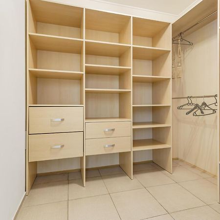 Deribasivska Cozy 4-Room Apartment Odessa Eksteriør bilde