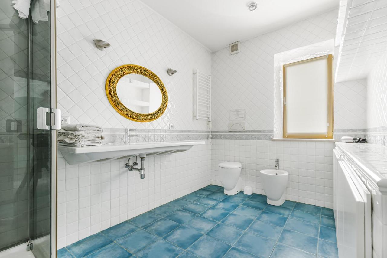 Deribasivska Cozy 4-Room Apartment Odessa Eksteriør bilde